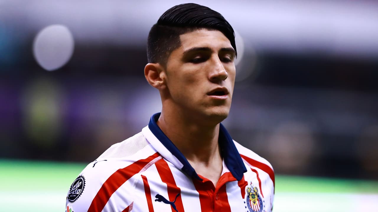 Pulido y su deuda: "En Chivas me ha ido bien; no estoy en mi mejor, pero tampoco en mi peor nivel"