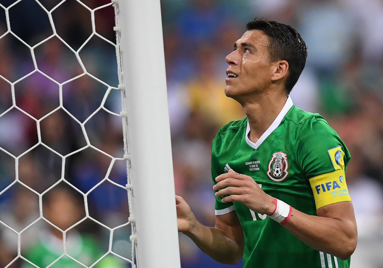 4 - Flojo partido del nuevo jugador de la Roma. Es uno de los mejores jugadores de la Selección pero hoy no pudo demostrarlo.