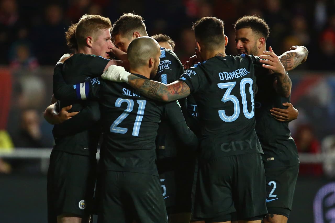 El Manchester City se impuso a domicilio al modesto Bristol City por 3-2 en el partido de vuelta de semifinales de la Copa de Liga y selló su pase a la final.