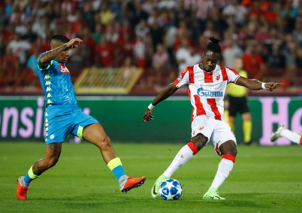 Estrella Roja buscó asumir de entrada el protagonismo para darle una victoria a su público en el regreso a la gran competencia europea.