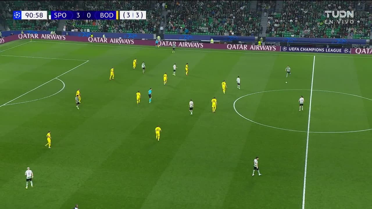 ¡GOL!  anota para Sporting Lisbon. Maxi Araújo