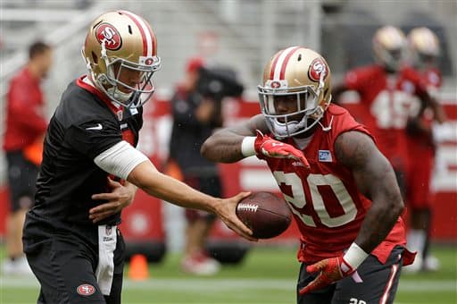 Mira las mejores tomas dentro y fuera del campo del novato corredor egresado del Sur de California y tomado por los SF 49ers (AP-NFL).