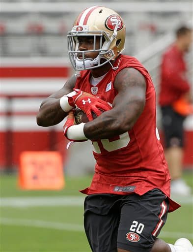 Mira las mejores tomas dentro y fuera del campo del novato corredor egresado del Sur de California y tomado por los SF 49ers (AP-NFL).