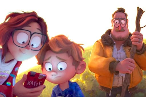 Los productores de "Spider-Man: Into the Spider-Verse", traen la historia de una familia inadaptada que sale a la carretera justo cuando unos asistentes personales como Apple se vuelven contra sus "maestros" humanos.