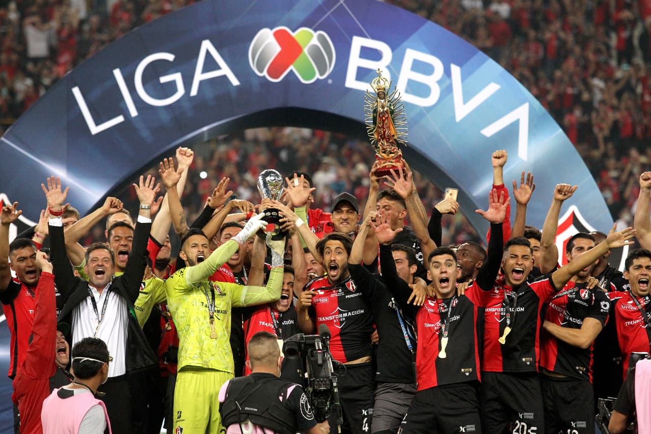 Santos Laguna (Invierno 96), Chivas (Verano 97), Cruz Azul (Invierno 97), Santos Laguna (Verano 2001), Toluca (Apertura 2002), Pumas (Clausura 2004), Santos Laguna (Clausura 2008), Toluca (Apertura 2008), Monterrey (Apertura 2010), Pumas (Clausura 2011), Tijuana (Apertura 2012), América (Clausura 2013), Pachuca (Clausura 2016), Tigres (Apertura 2017), América (Apertura 2018), Tigres (Clausura 2019), Atlas (Apertura 2021).