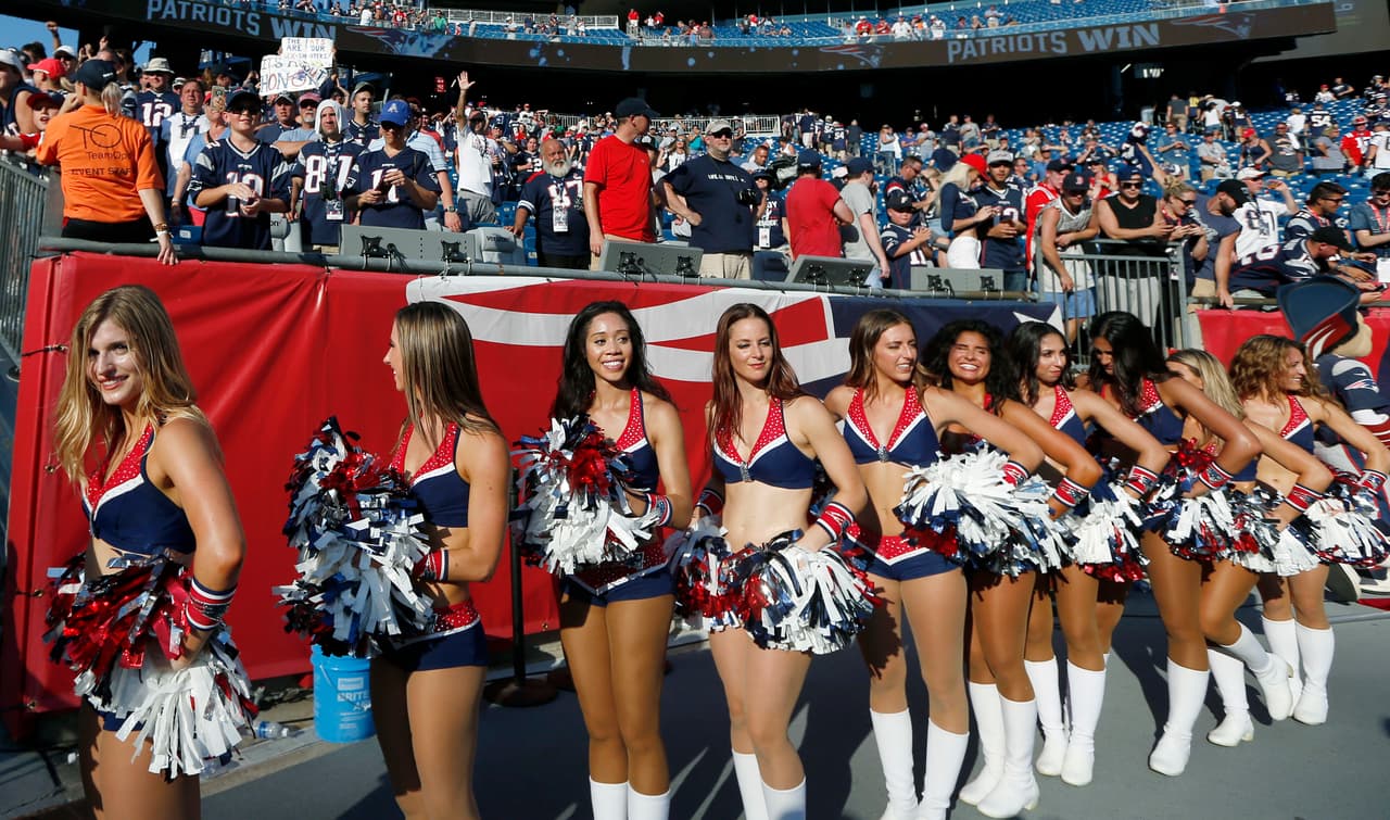 Las porristas de New England Patriots brillarán por segundo año consecutivo con su físico atlético, alegría y seductoras coreografías para darle apoyo al vigente campeón del Super Bowl.