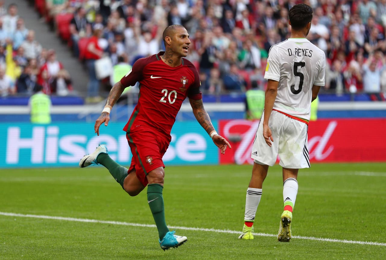 Ricardo Quaresma (Portugal): gol contra México.