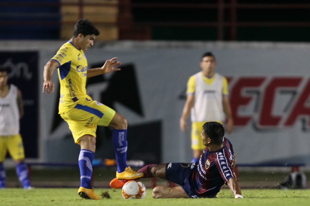 Sin embargo, al Atlante, luego del 2-0, le faltó inventiva, creatividad, sapiencia y frialdad para concretar ese ansiado gol. El San Luis estaba agazapado en su primer cuarto de cancha.