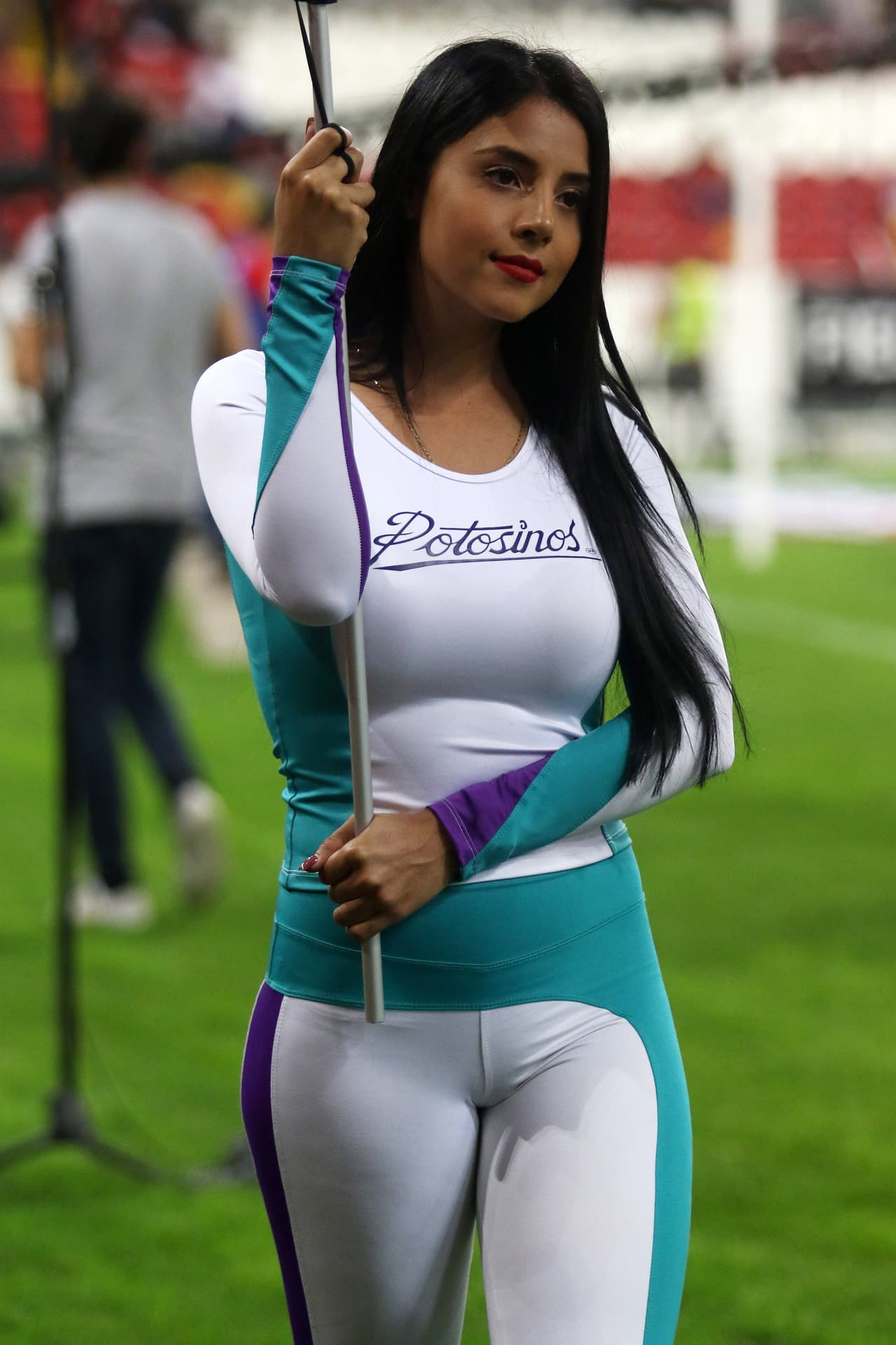 Las animadoras del fútbol mexicano, con su belleza y alegría, le dieron ese toque especial a los encuentros de la jornada del miércoles en la definición de los semifinalistas en la Copa MX.