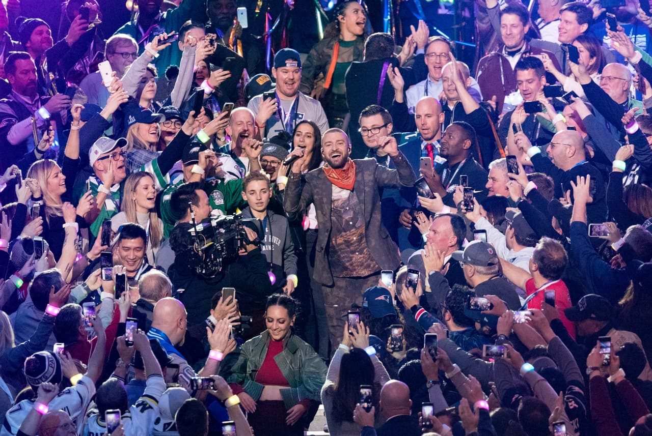 El apodado 'Selfie Kid' contó luego que había tenido problemas con su celular y a eso se debió la imagen, pero además de eso hubo memes que mostraban que desconocía las canciones de Timberlake.