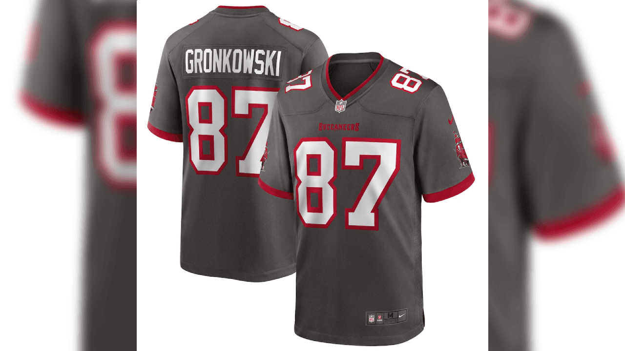 <b>7.- Gronkowski (Jersey alternative)</b>
<br>El jersey del nuevo TE (Tight End) ocupará este bellísimo uniforme alternativo.