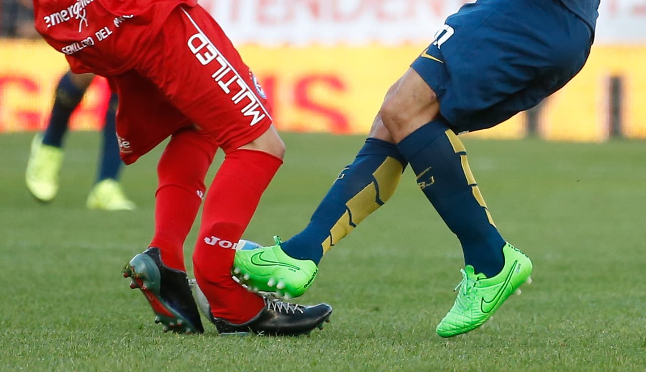 Momento en el que Tevez fractura a Ham