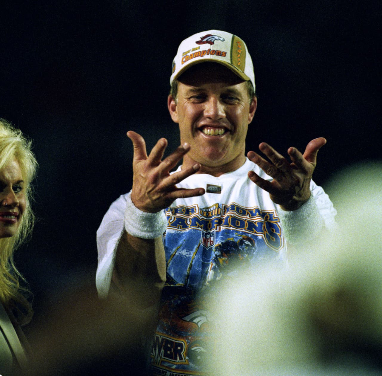37 la edad en la que John Elway se retiró como jugador (última vez que Denver ganó un Super Bowl).