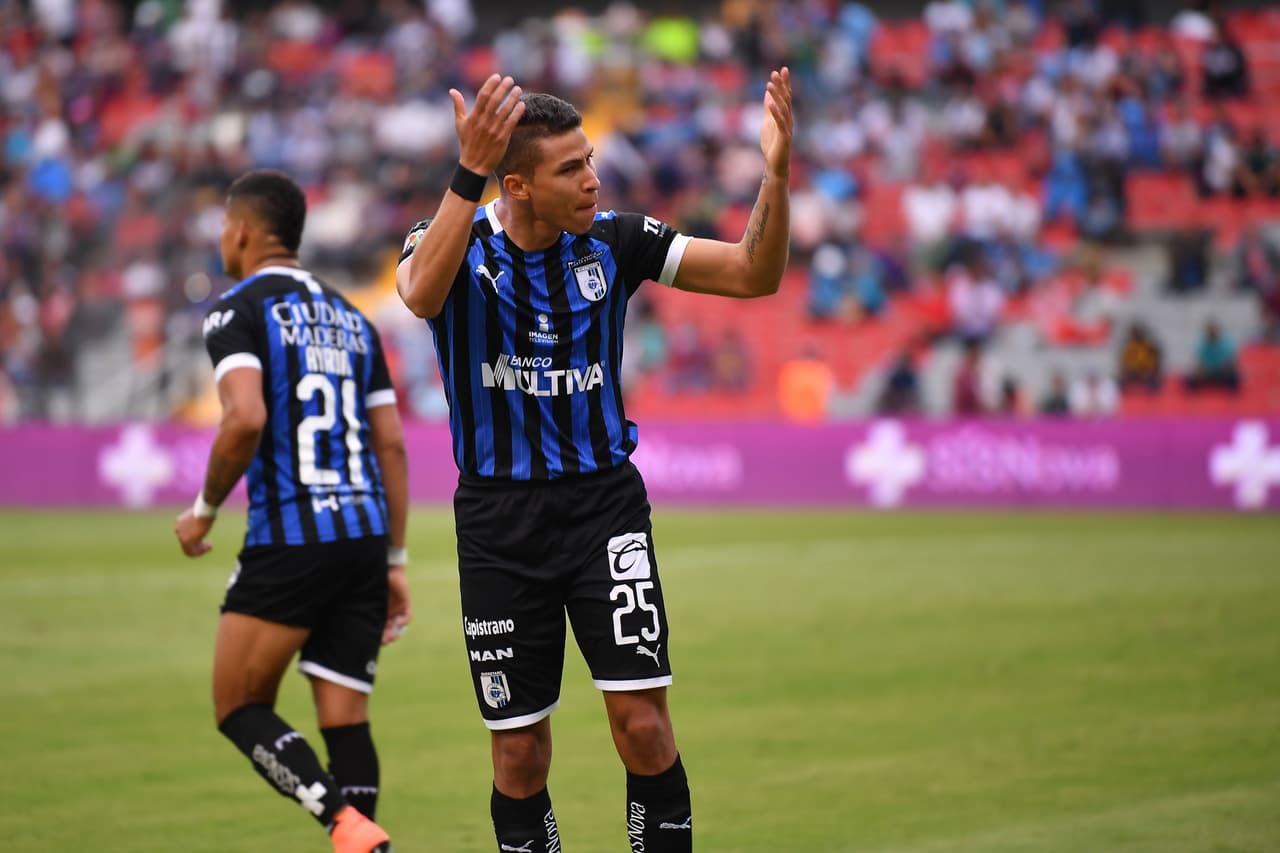 Alexis Pérez sufrió una lesión completa del ligamento cruzado anterior en la rodilla derecha. No verá actividad hasta junio de 2020.