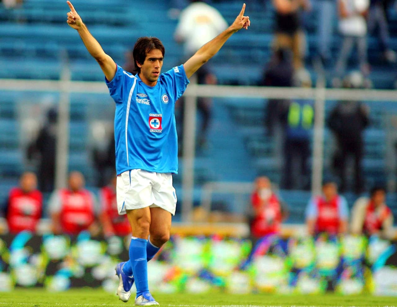 Chelito Delgado buscaría contactar con Pelaez y la directiva celeste para agendar un partido de despedida tras su retiro del futbol.