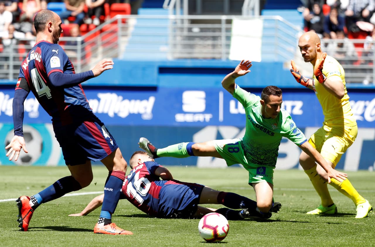 Fue un partido que se jugó a ritmo vertiginoso, entre dos equipos estancados en la mitad de la tabla general y con el deseo de abandonar esos puests que dejan malas sensaciones.