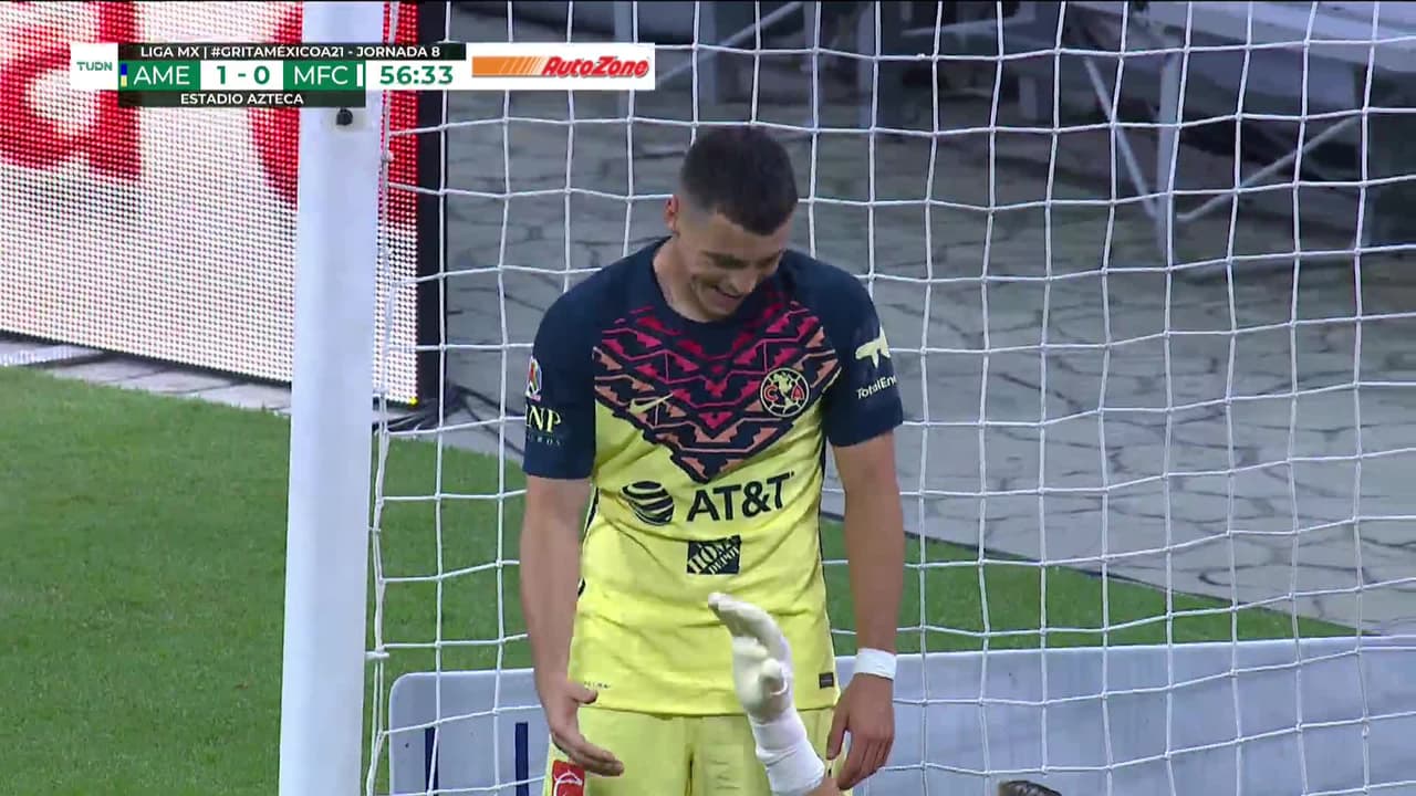 ¡TIRO ATAJADO! disparo por Federico Viñas.