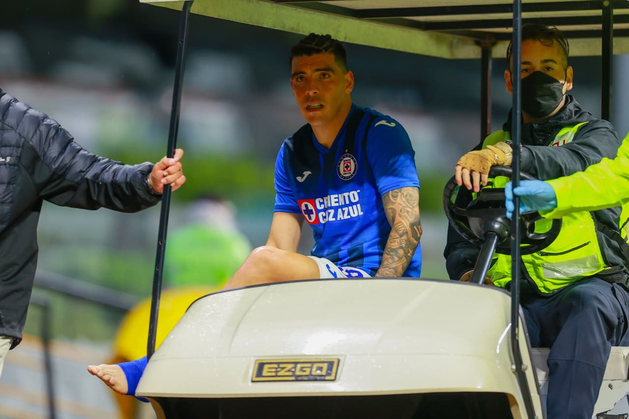 'Quick' Mendoza es baja de Cruz Azul; suman nueve ausencias