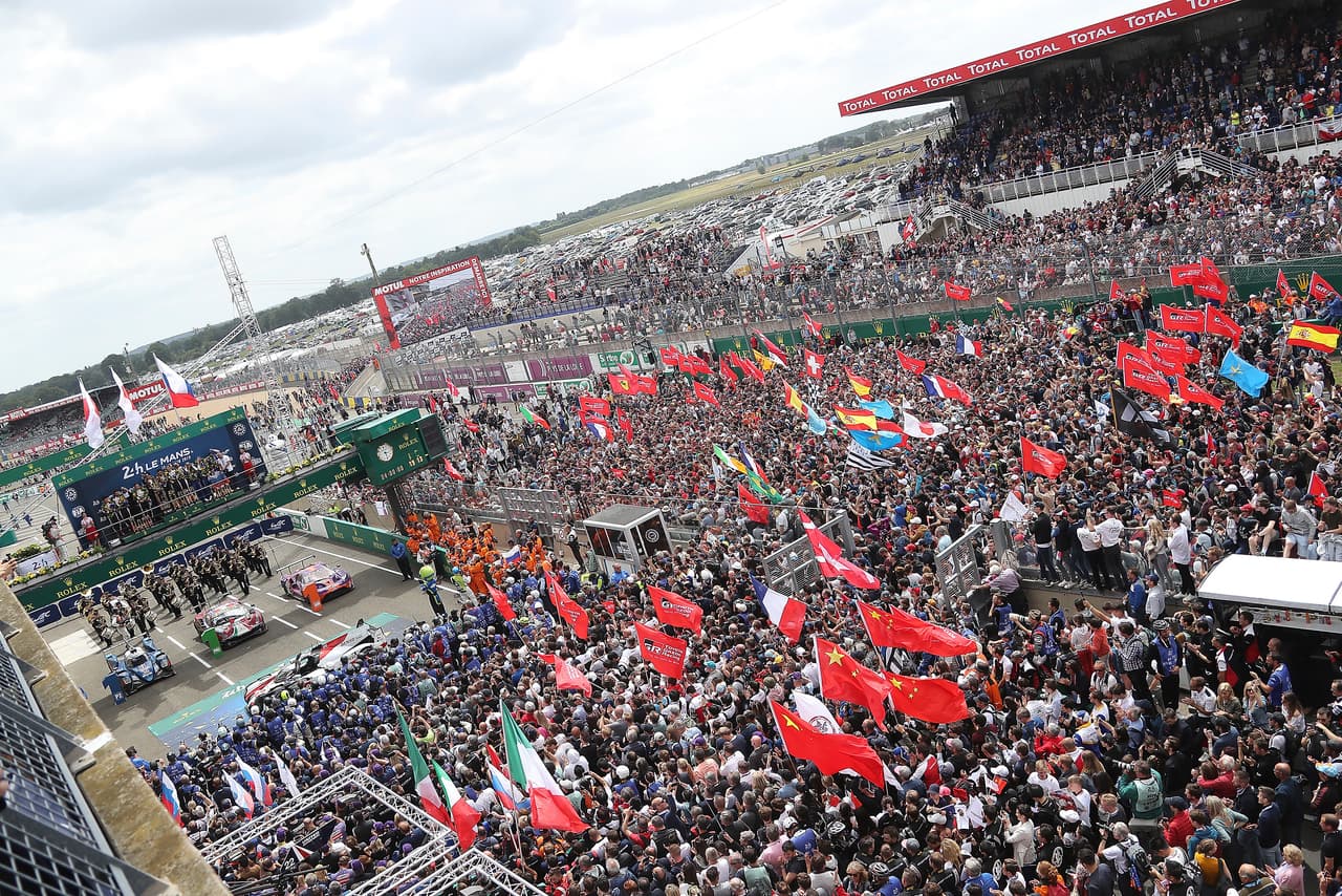 El español Fernando Alonso, que ganó de nuevo a bordo del Toyota TS050 Hybrid las 24 Horas de Le Mans, capturó en el circuito de La Sarthe el cuarto título mundial de su carrera deportiva.