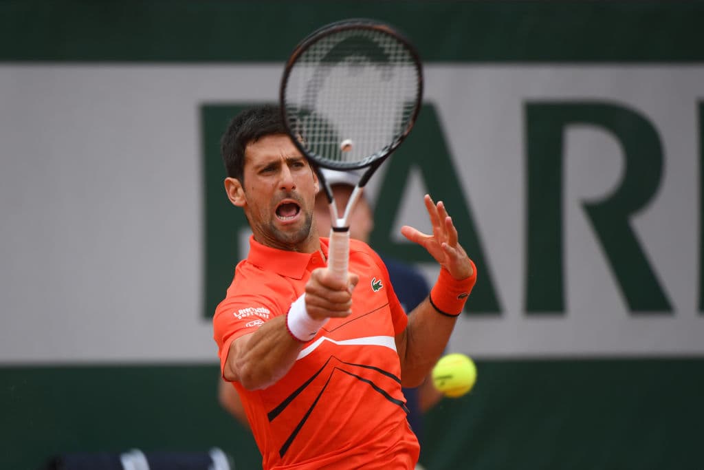 En el campo Philippe Chatrier la segunda semana de Roland Garros comenzó con un claro triunfo del serbio Novak Djokovic.