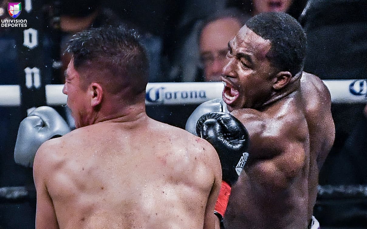 Después de 12 rounds, los jueces entregaron tarjetas de 114-114, 114-114, y 115-113 a favor de Adrien Broner. Jessie Vargas se mostró dispuesto a una revancha, aunque Broner lució molesto por creer que había ganado la contienda.