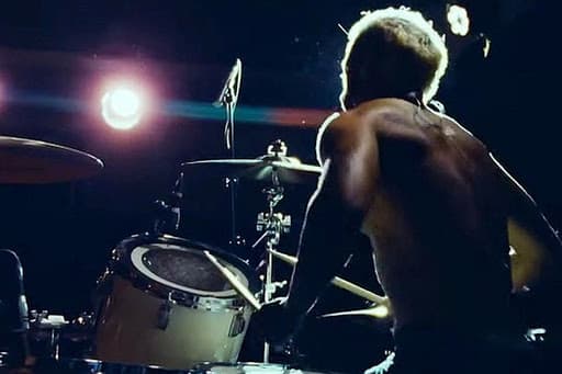 Sound of Metal llegó hizo apareció por peimera vez en la plataforma de Amazon prime luego de haber recibido importantes premios en Los Ángeles o Chicago.