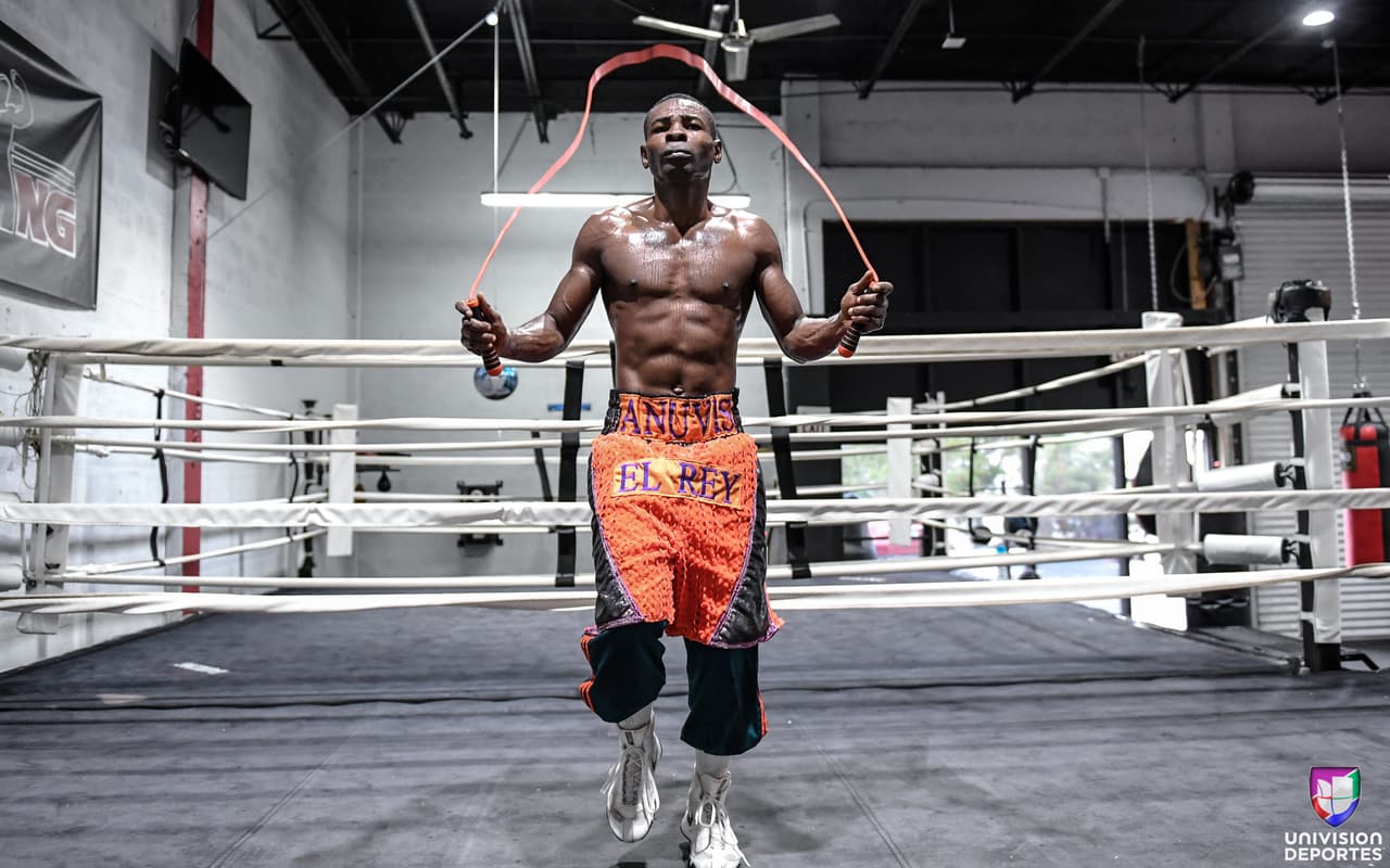 El boxeador cubano está listo para su combate ante el ucraniano del 9 de diciembre en Nueva York. En un duelo de campeones Olímpicos y mundiales.