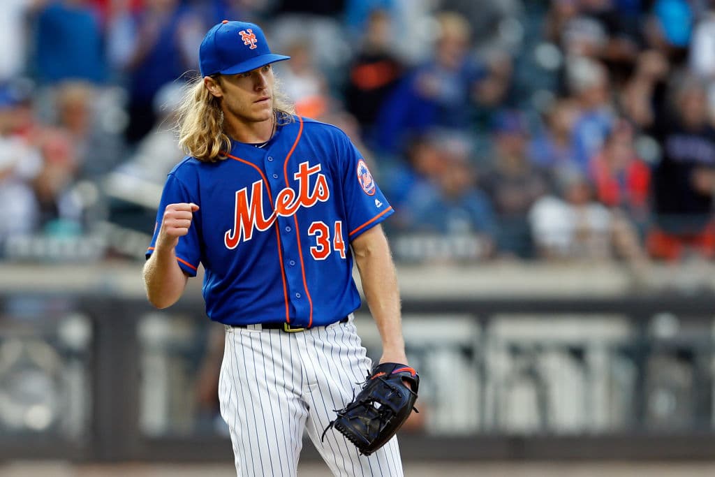 Desde el reino de Asgard llega Thor con su martillo. En el plano terrenal Noah Syndergaard, lanzador de los New York Mets lleva el apodo y podría personificarlo a la perfección.