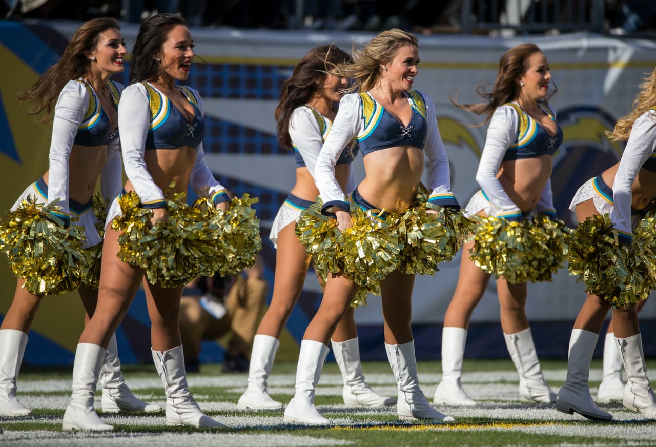 Qué cosa más linda las porristas de los San Diego Chargers. Checa lo mejor de ellas en la temporada 2015 de la NFL.