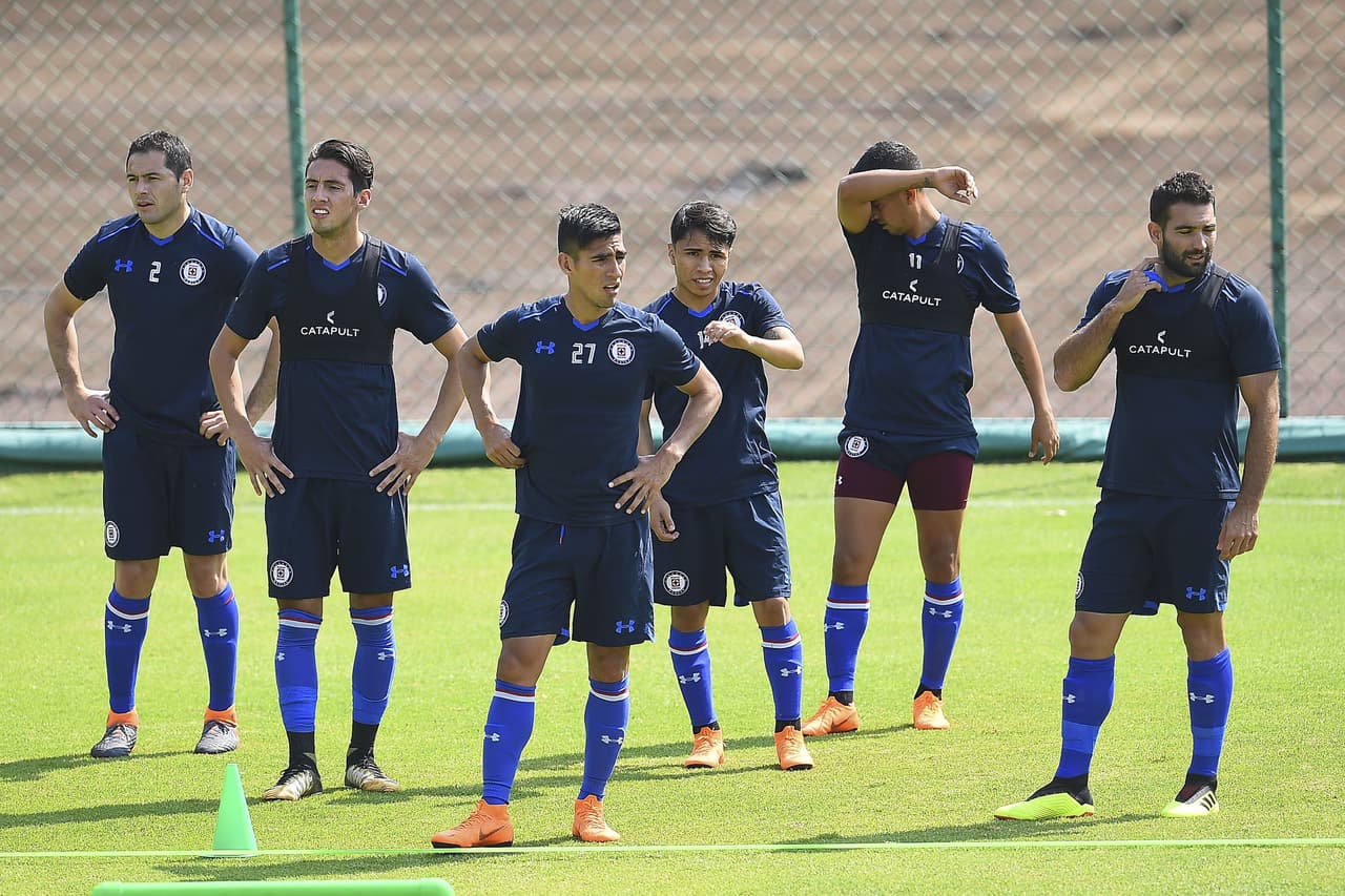 La cancha del estadio Azul es el espacio en donde el equipo encuentra su forma, luego de la llegada de algunos elementos claves.