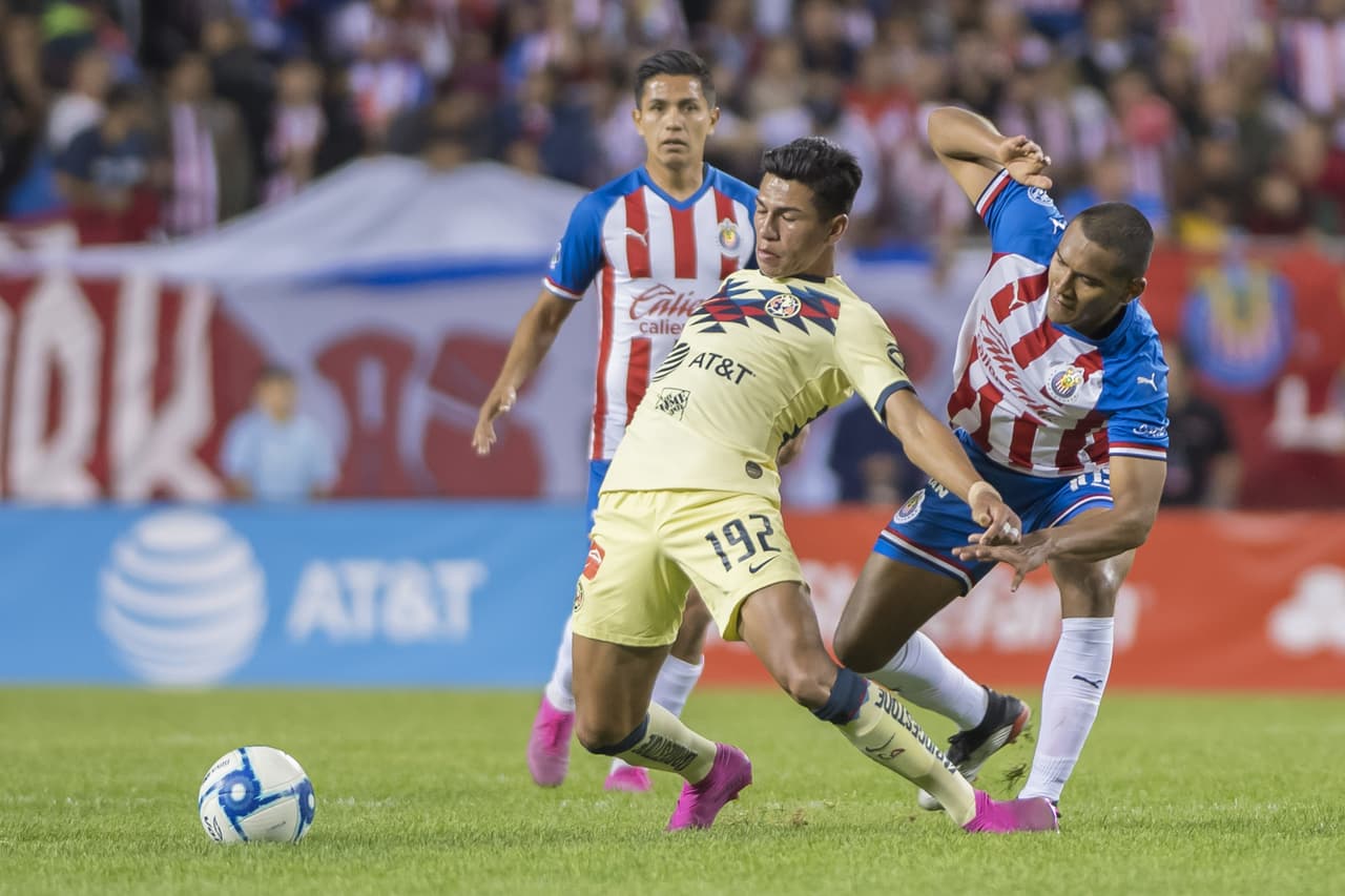 Empate sin goles entre Chivas y América en Estados Unidos.