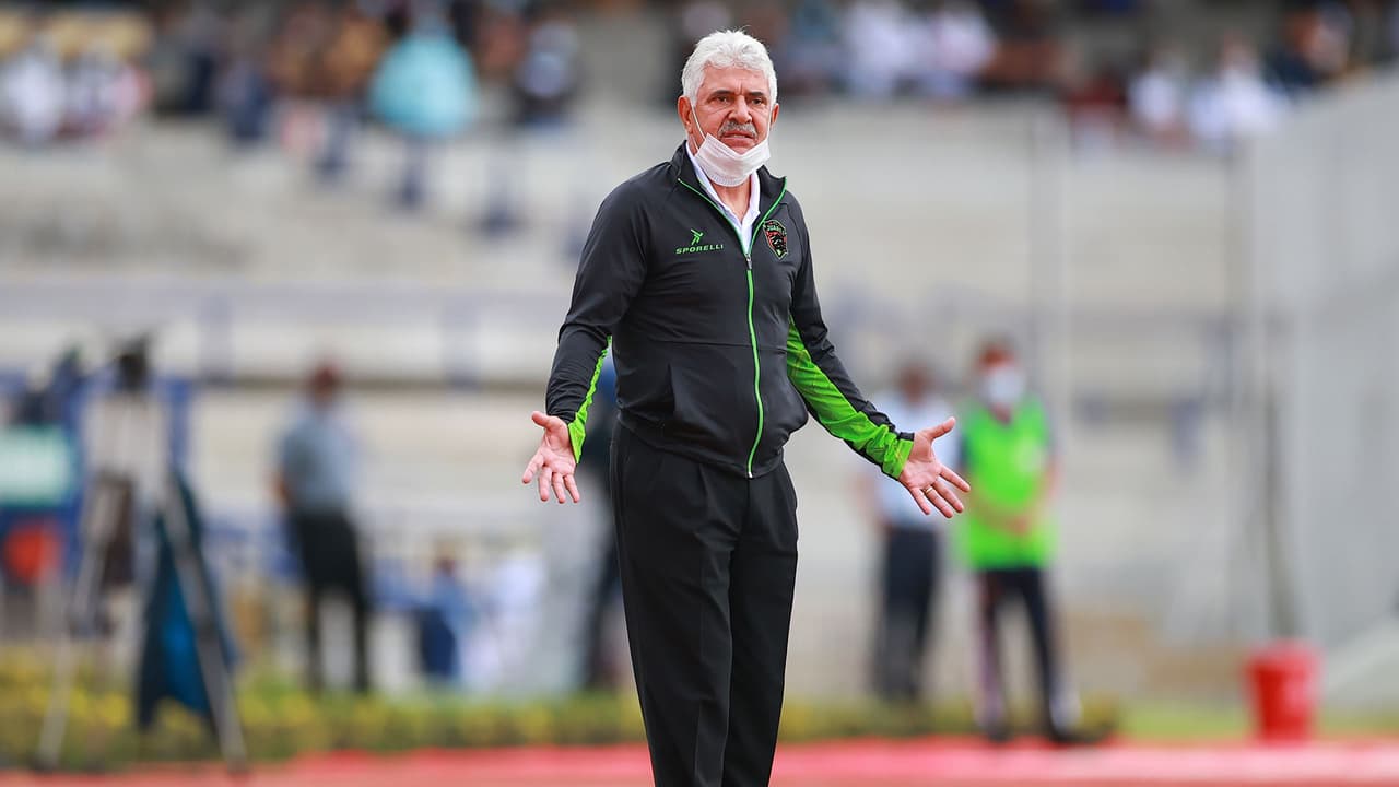 'Tuca' Ferretti se disculpa: "Si hay castigos, los tengo que aceptar"