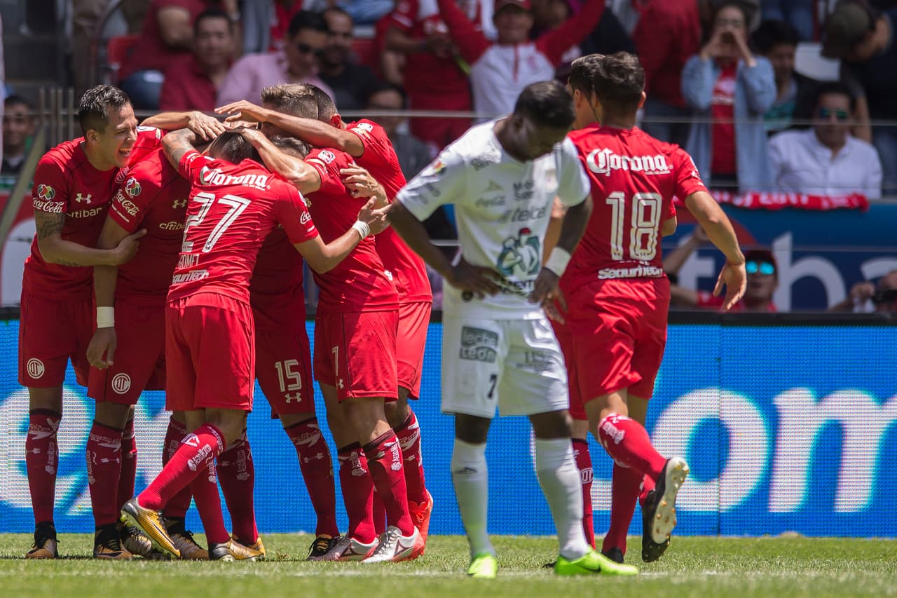 Segunda fecha: Toluca venció 3-1 a León en el estadio Nemesio Díez.