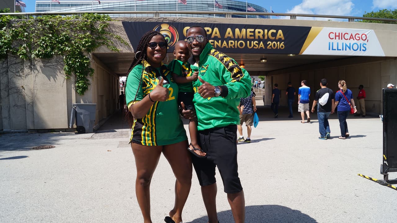 Aficionados se dieron cita al Soldier Field para el enfrentamiento entre Jamaica y Venezuela en Chicago