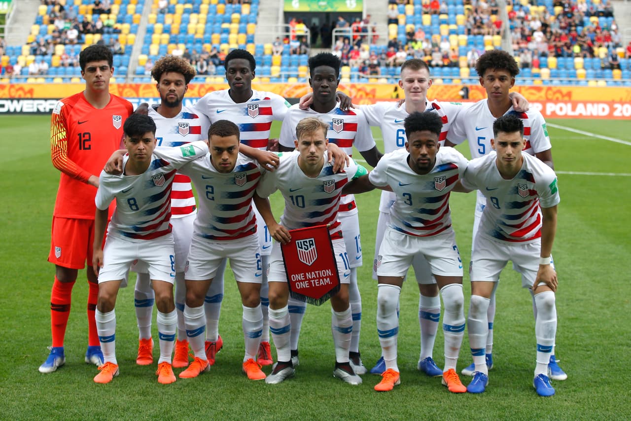 Mientras que el Team USA lo hizo con Ochoa, Dest, Richards, Keita, Gloster, Durkin, De La Fuente, Pomykal, Mendez, Weah, Soto.