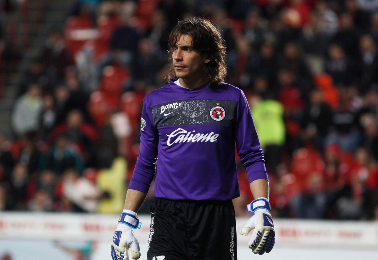 Mayo 2015. Como técnico de Atlas, Tomas Boy encaró y discutió al final del encuentro de su equipo contra Xolos de Tijuana con el arquero del equipo rival, Cirilo Saucedo. Hubo pelea.