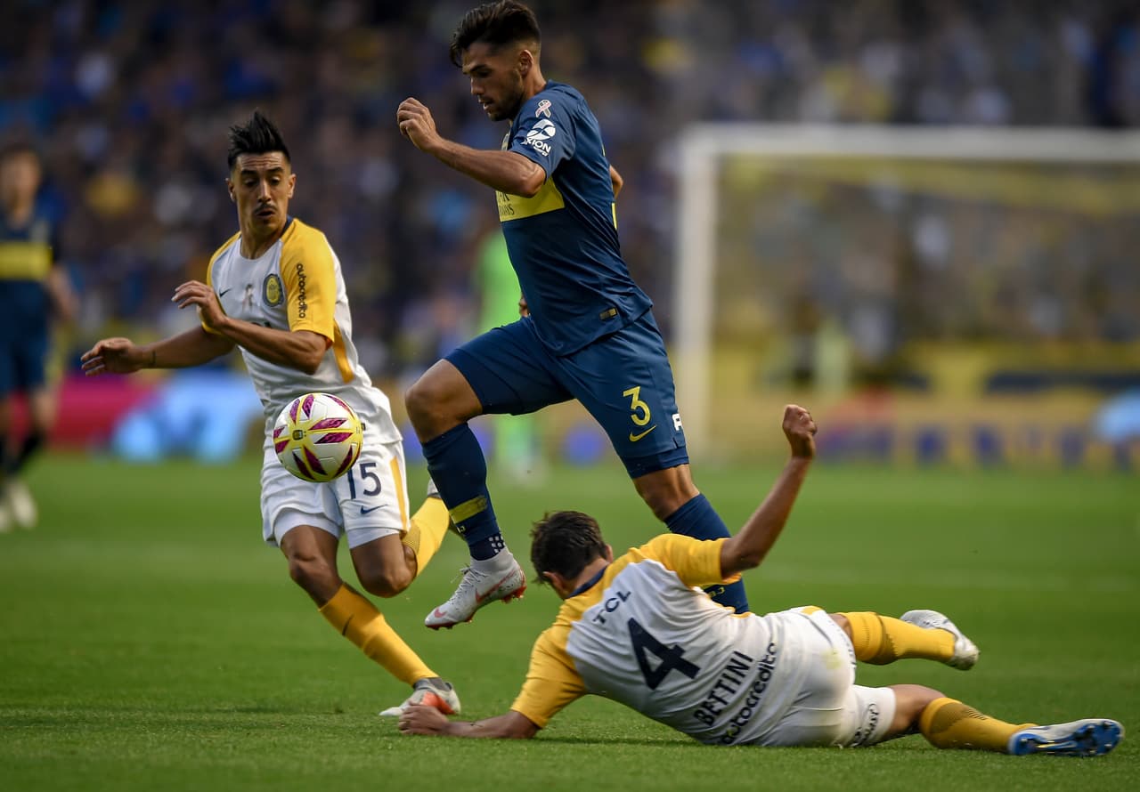 Emmanuel Mas (2) - La Supercopa Argentina 2015 y la Copa Libertadores 2014, ambas jugando para San Lorenzo. Luego también disputó dos finales más y las perdió.