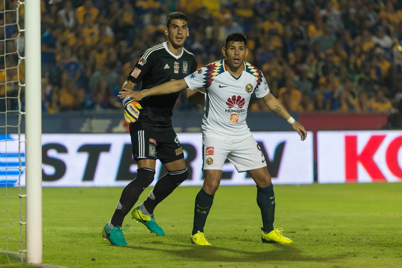 Es probable que hayamos visto los últimos minutos de Silvio Romero conlos emplumados. El delantero no tuvo el rendimiento que se esperaba de él.