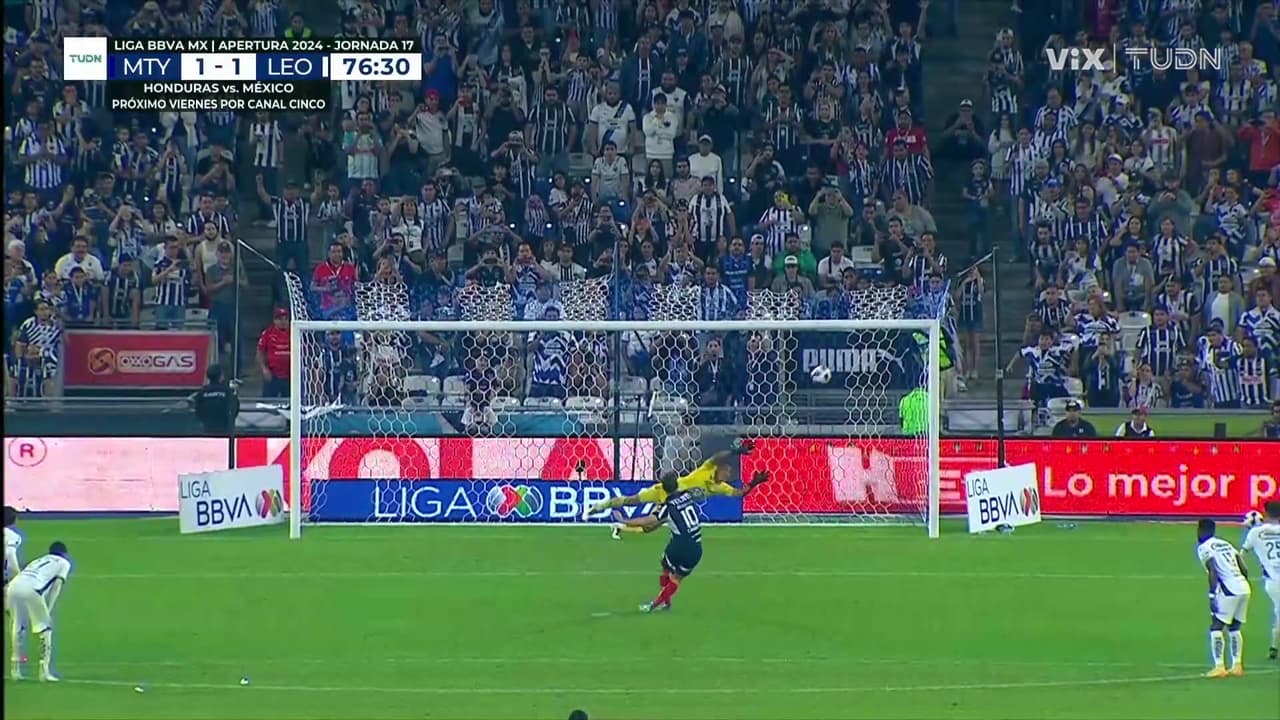 ¡Gol del mago! Canales desde de penal le devuelve la ventaja a Rayados