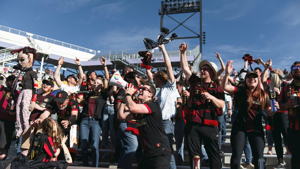 La porra de Atlanta dejó el Protective Stadium en Birmingham, Alabama, con una sonrisa.
