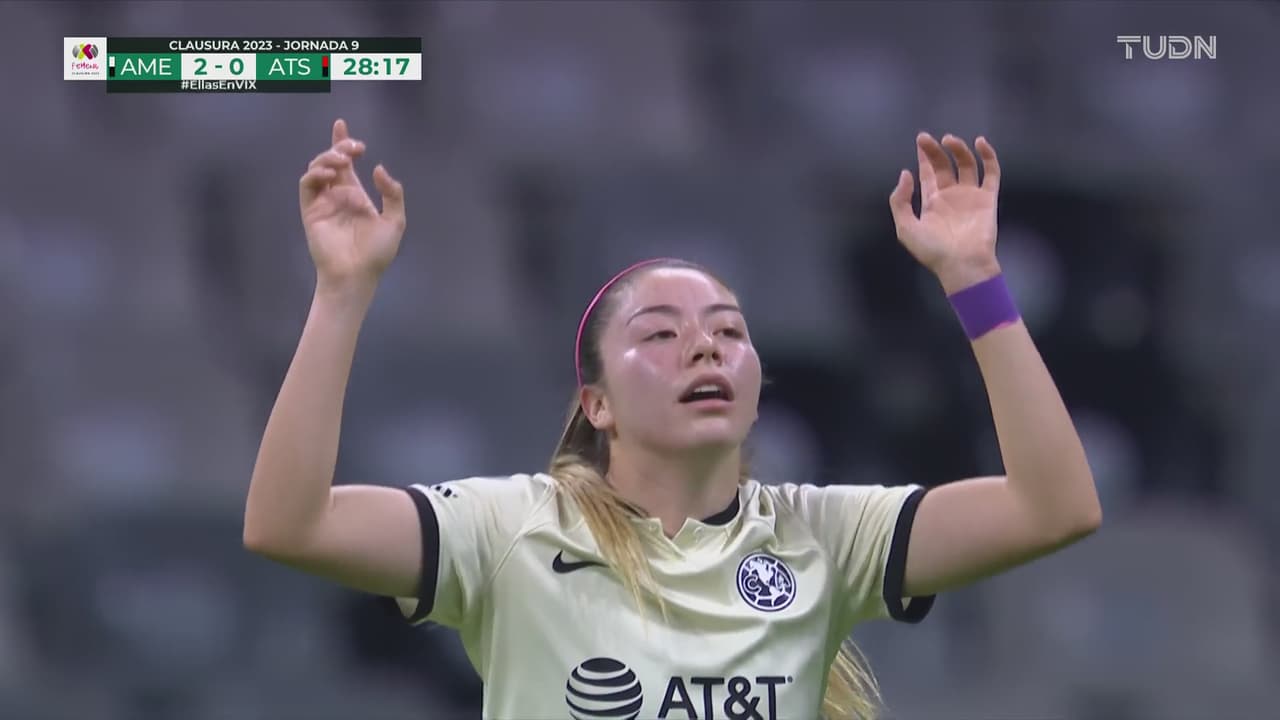 ¡Golazo! Katty la toca suave y la clava a segundo poste para el 2-0