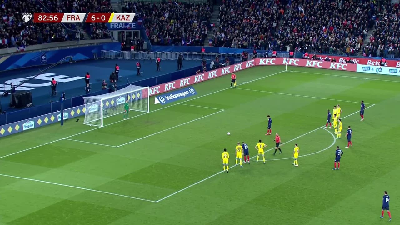 ¡GOL!  anota para Francia. Antoine Griezmann