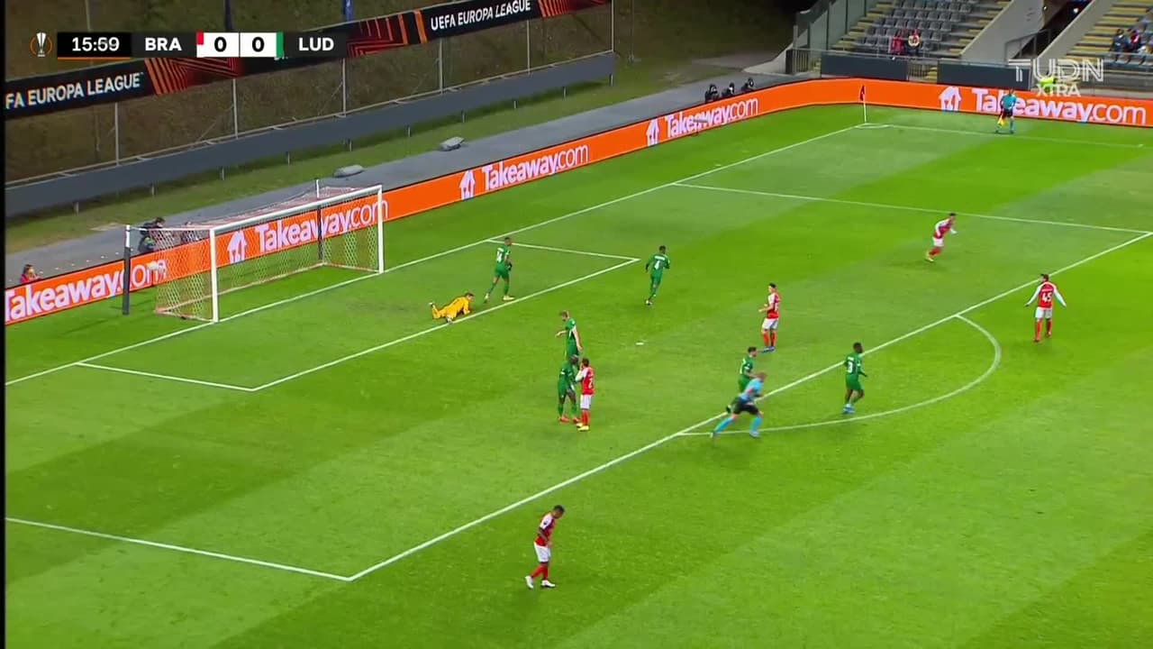 ¡TIRO ATAJADO! disparo por Ricardo Horta.