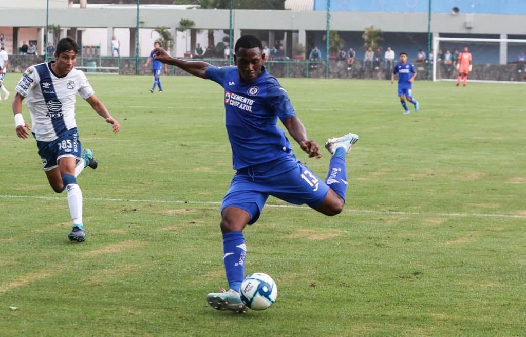 Brayan Angulo anota doblete con Cruz Azul Sub-20