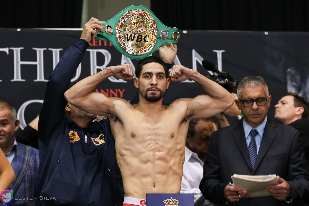 Danny Garcia, quien defenderá el título del Consejo Mundial de Boxeo, dio en la balanza 146.2 libras.