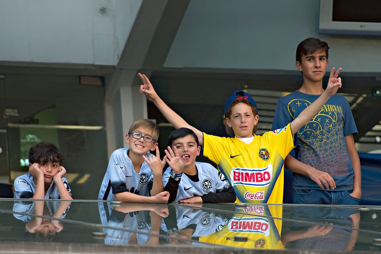 El colorido de la afición en la Jornada 3