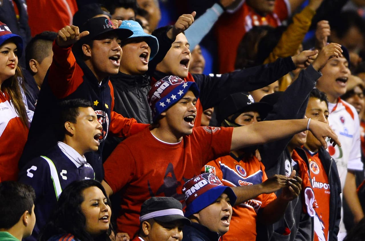 El colorido de la afición en la Jornada 3