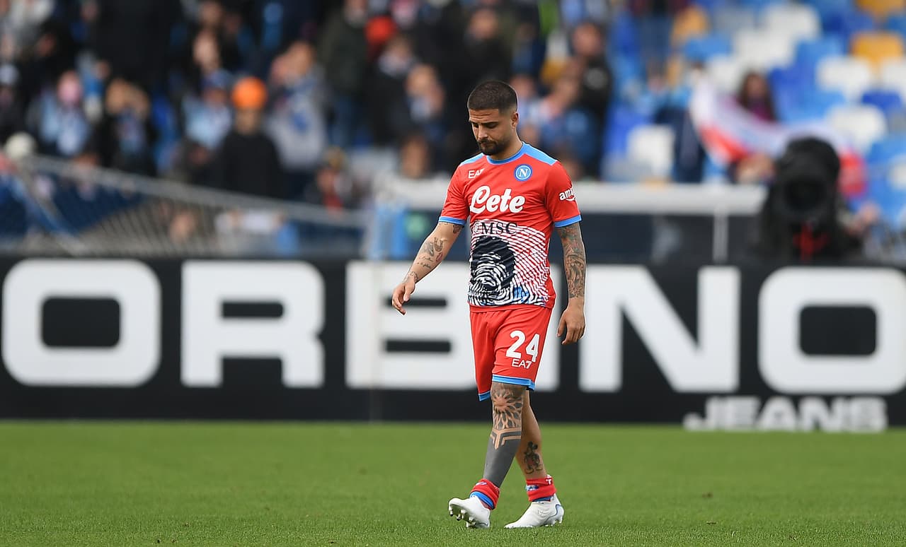 Napoli desperdició la oportunidad de tomar el liderato en Italia en la Serie A al perder en casa por 2-3 ante la Fiorentina; Hirving Lozano jugó en todo el segundo tiempo con poco aporte a la ofensiva.