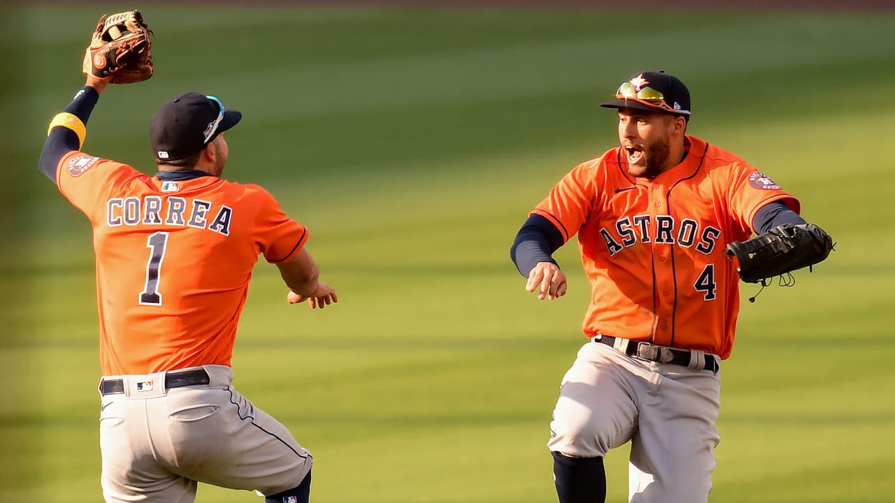 Astros apabullan a los Athletics en el inicio de su serie