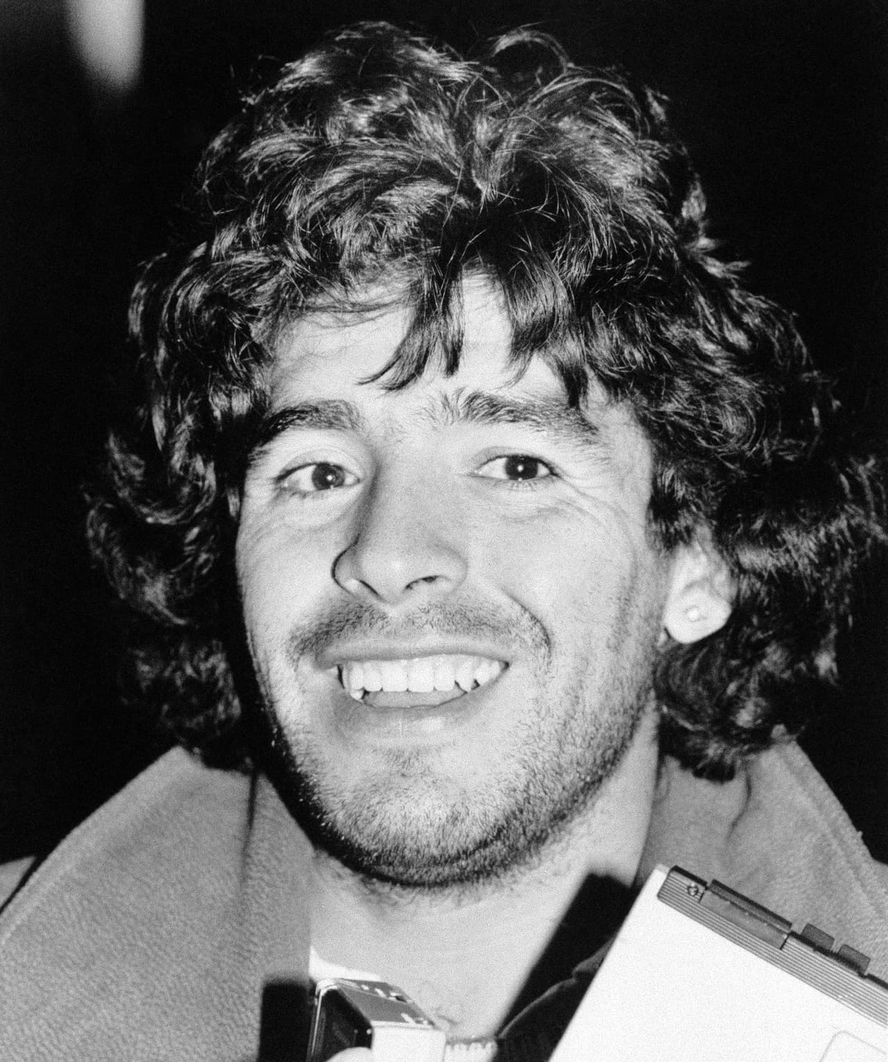 A nivel de clubes, con Napoli ganó cuatro títulos, entre ellos dos 
<i>scudettos </i>y una Copa de la UEFA.